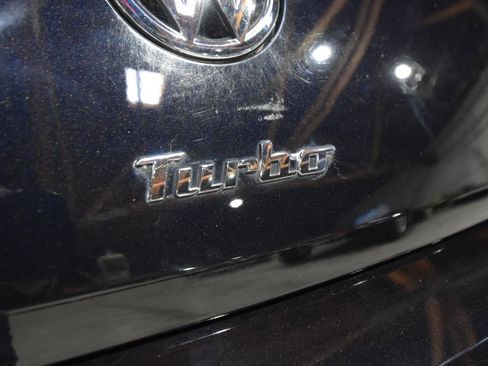 Used 2016 Volkswagen Beetle 1.8T S FWD image 6