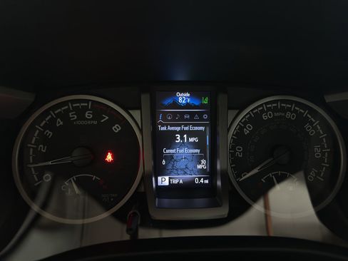 Used 2023 Toyota Tacoma Limited image 13