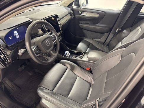 Used 2026 Volvo XC40 B5 Plus w/ Protection Package Premier image 18