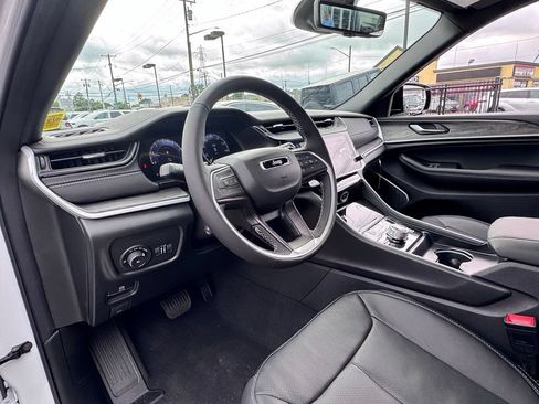 New 2026 Jeep Grand Cherokee L Limited AWD/4WD image 12