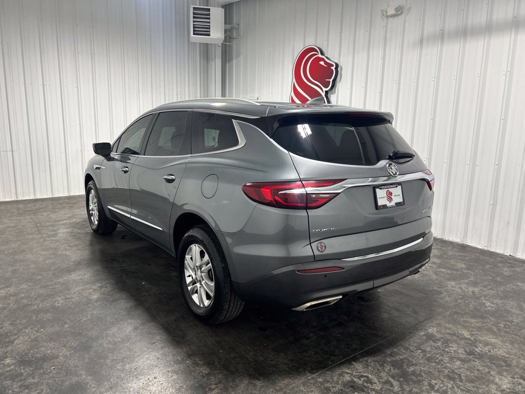 Used 2018 Buick Enclave Essence FWD image 2