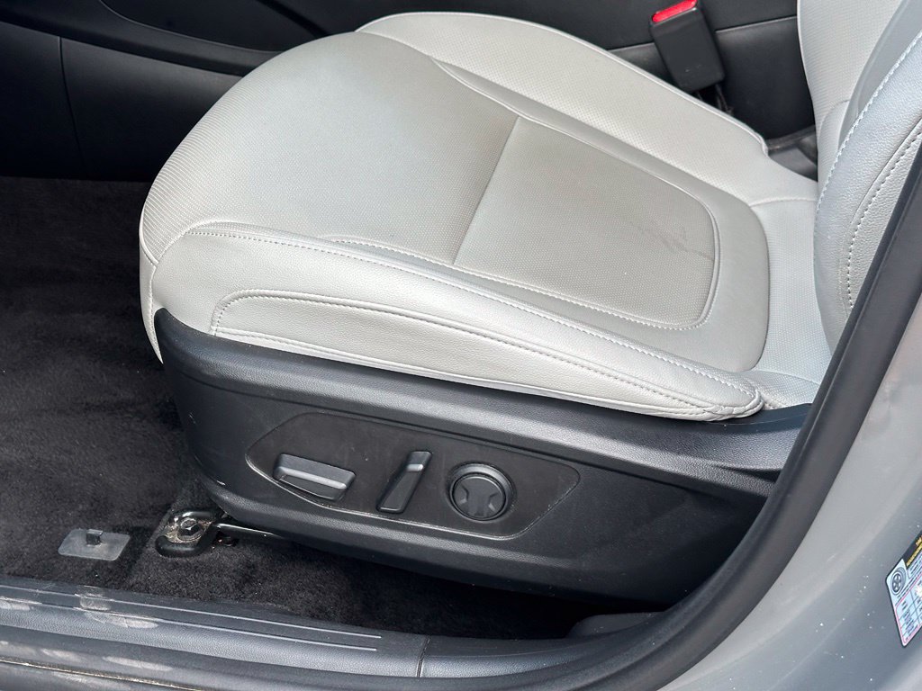 Used 2025 Hyundai Santa Cruz SEL AWD/4WD image 26