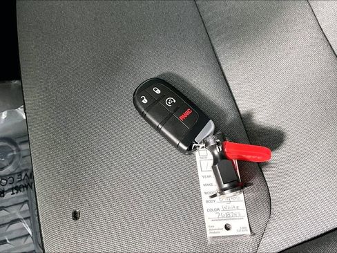 Used 2021 RAM 1500 Lone Star image 10