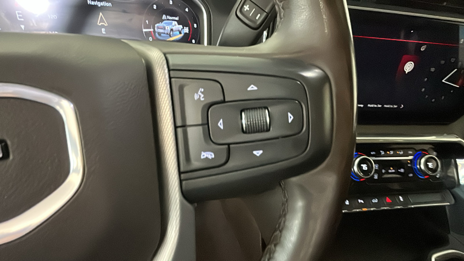 Used 2024 GMC Sierra 3500 Denali w/ Denali Reserve Package AWD/4WD image 20