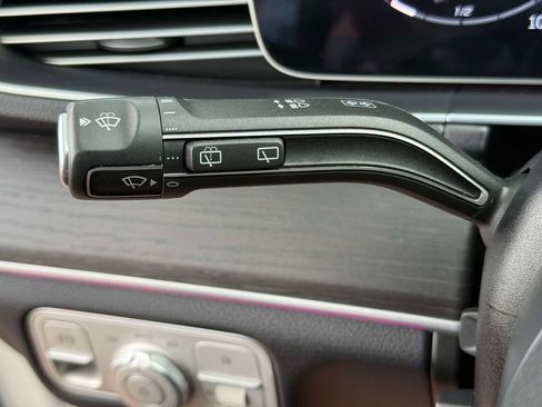 Used 2024 Mercedes-Benz GLE 450e 4MATIC w/ AMG Line Exterior image 25