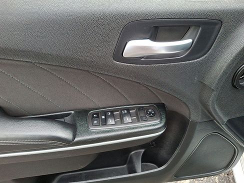 Used 2022 Dodge Charger SXT RWD image 10