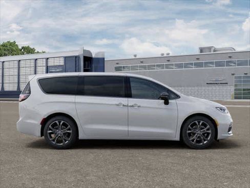 New 2026 Chrysler Pacifica Select FWD image 77
