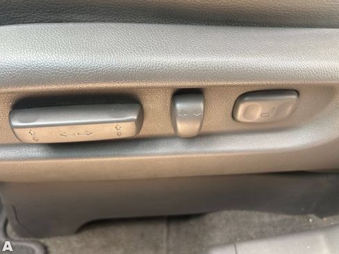Used 2012 Honda Odyssey Touring image 9