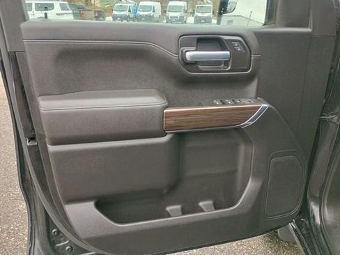 Used 2021 Chevrolet Silverado 1500 LT Trail Boss image 22