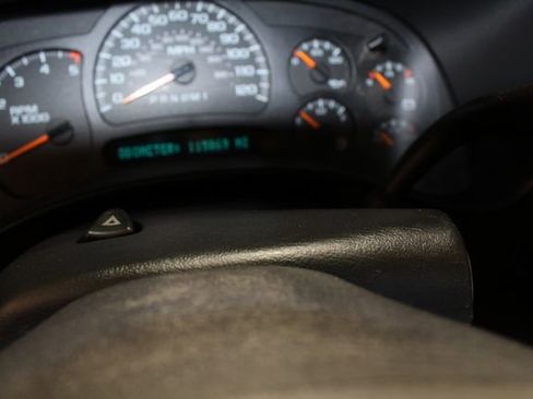 Used 2006 Chevrolet Silverado 2500 W/T w/ Heavy-Duty Power Package image 28