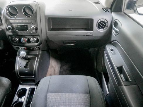 Used 2015 Jeep Patriot Latitude AWD/4WD image 27