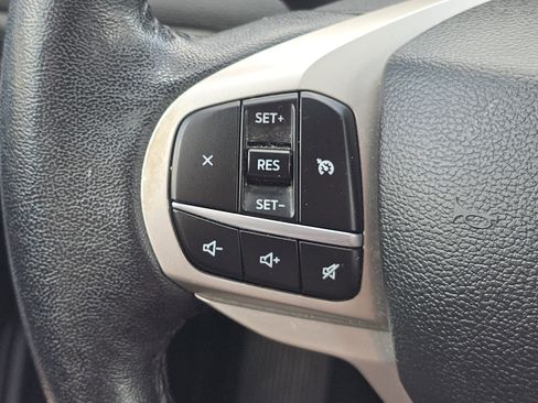 Used 2022 Ford Explorer XLT w/ Equipment Group 202A AWD/4WD image 10