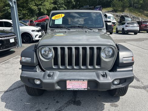 Used 2021 Jeep Wrangler Sport AWD/4WD image 3
