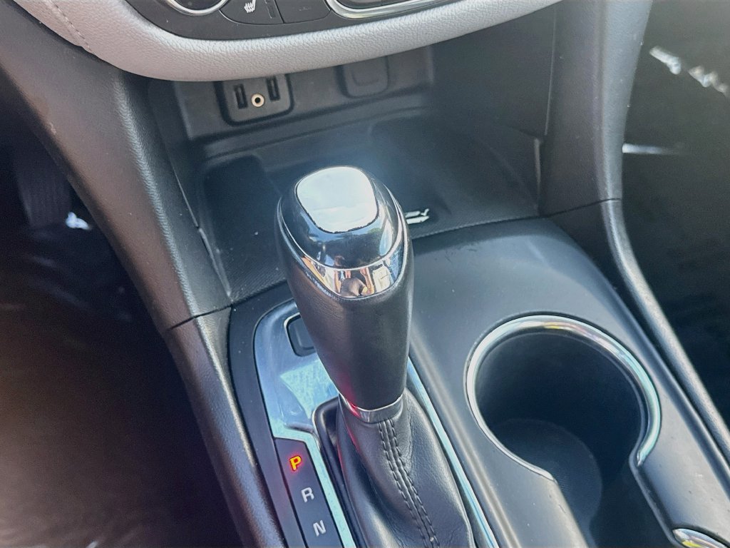 Used 2018 Chevrolet Equinox Premier AWD/4WD image 17