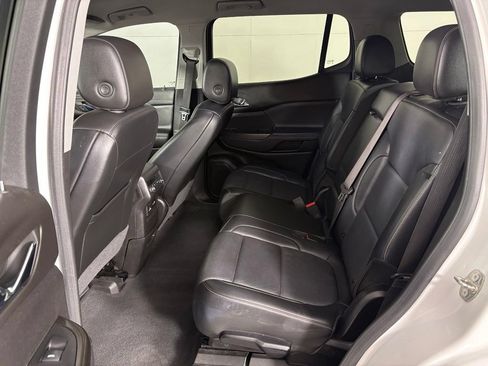Used 2023 GMC Acadia SLT FWD image 44