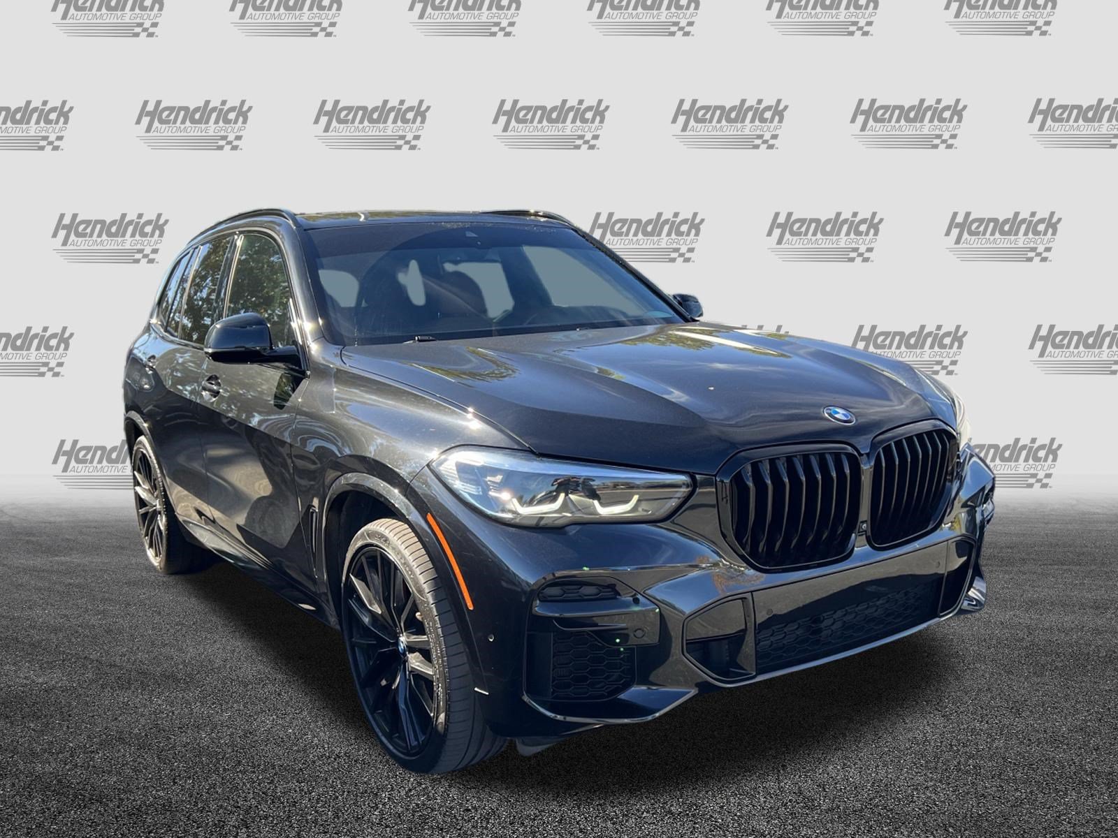 Used 2023 BMW X5 sDrive40i w/ M Sport Package RWD image 2