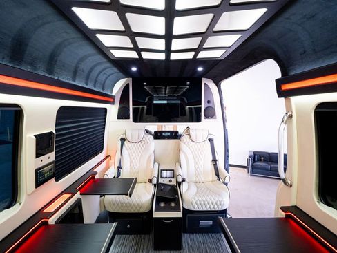 Used 2019 Mercedes-Benz Sprinter 170 image 42