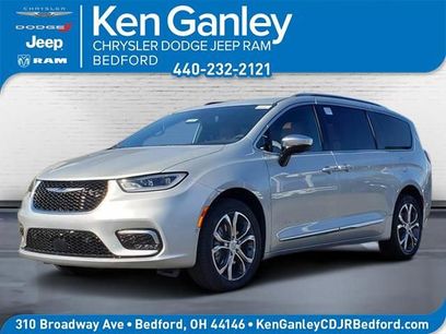 New 2026 Chrysler Pacifica Pinnacle
