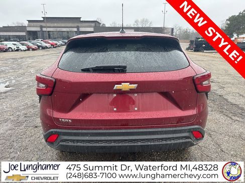 Certified 2024 Chevrolet Trax LS w/ LS Convenience Package image 5
