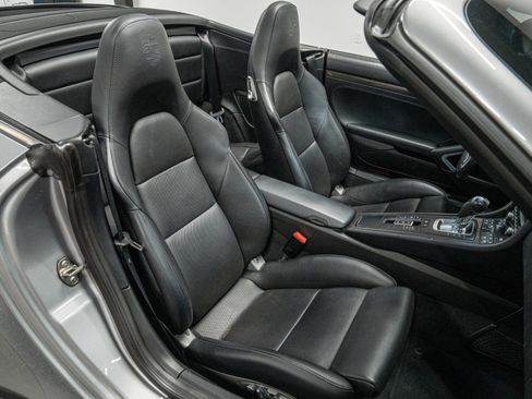 Used 2016 Porsche 911 Turbo S image 24