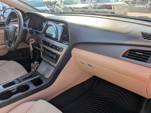 Used 2015 Hyundai Sonata SE w/ Option Group 09 FWD image 26