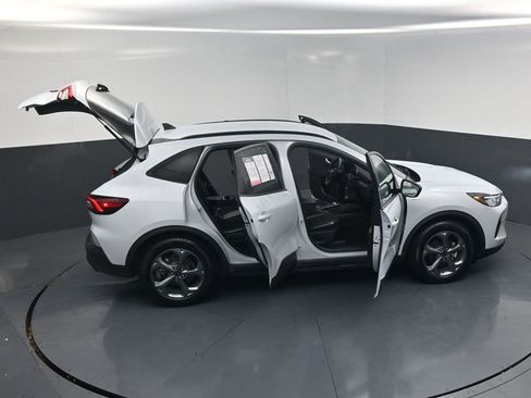 Used 2025 Ford Escape ST-Line image 24