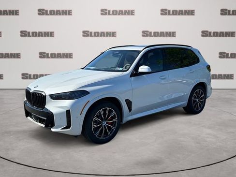 New 2026 BMW X5 xDrive40i w/ M Sport Package AWD/4WD image 1