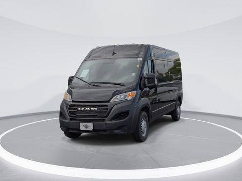 Used 2025 RAM ProMaster 2500 FWD image 3