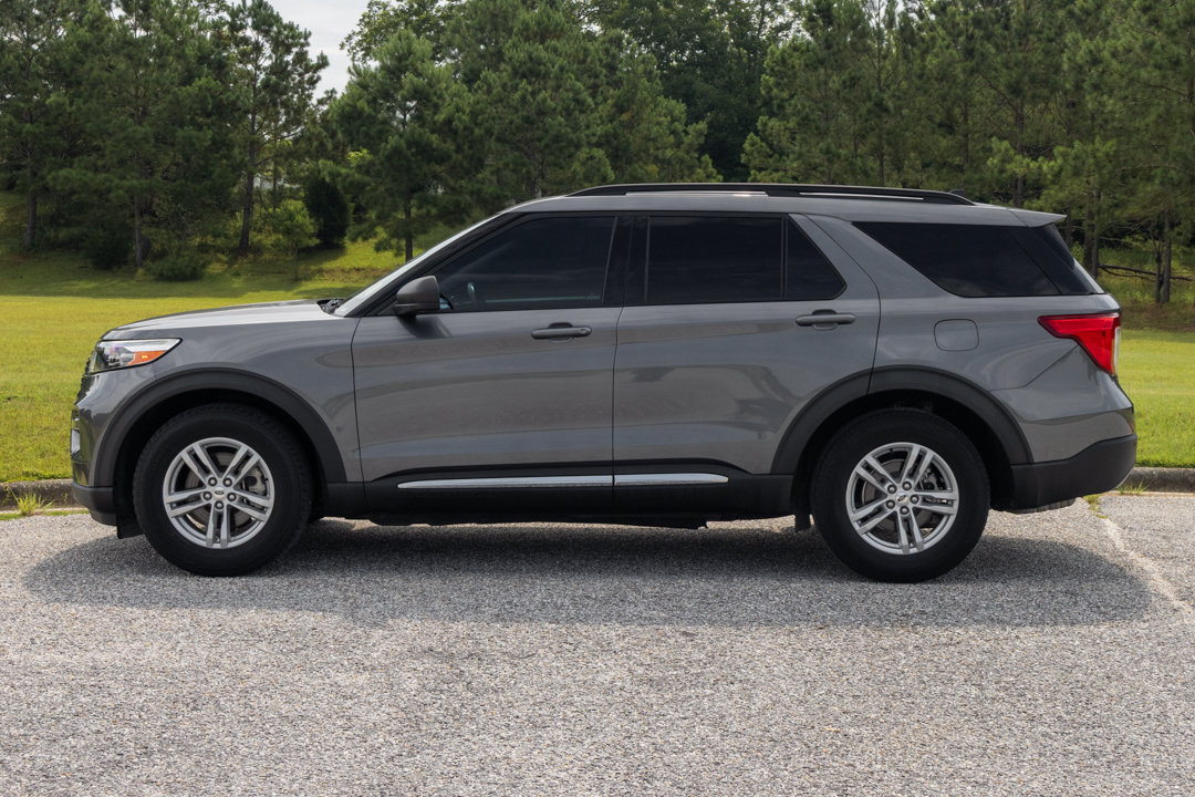 Used 2022 Ford Explorer XLT w/ Equipment Group 202A RWD image 8