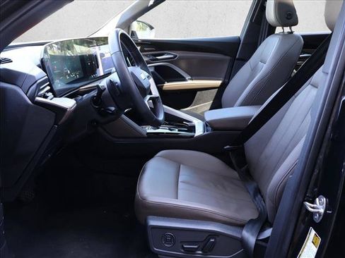 Used 2025 Audi Q5 Premium Plus AWD/4WD image 23