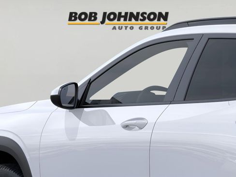 New 2026 Chevrolet Trax LT image 12