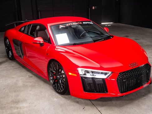 Used 2017 Audi R8 V10 w/ Carbon Exterior Package AWD/4WD image 13