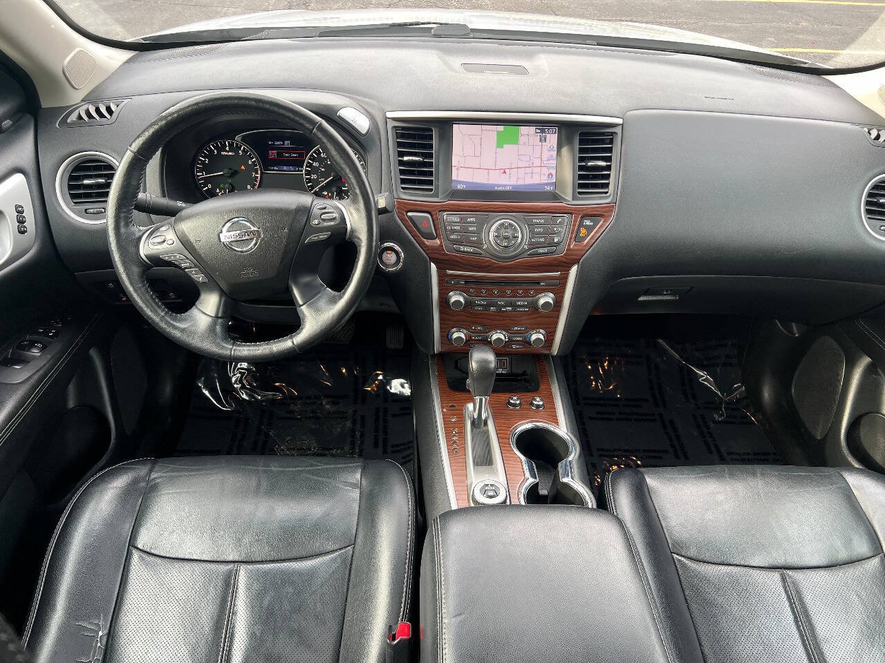 Used 2018 Nissan Pathfinder Platinum AWD/4WD image 35