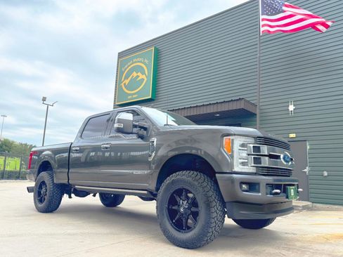 Used 2019 Ford F250 Platinum w/ Platinum Ultimate Package AWD/4WD image 64
