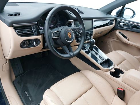 Used 2022 Porsche Macan image 18
