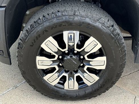 Certified 2026 GMC Sierra 2500 Denali AWD/4WD image 36