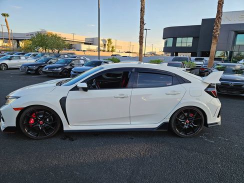 Used 2018 Honda Civic Type R image 8