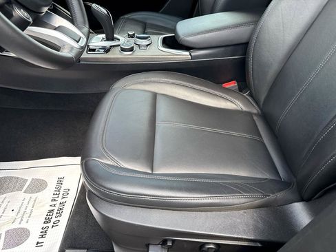 Used 2023 Alfa Romeo Stelvio Ti AWD/4WD image 19