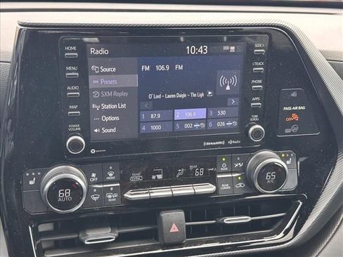 Used 2022 Toyota Highlander XSE image 27