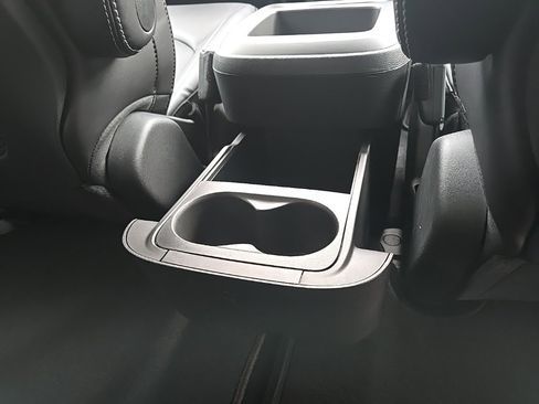 New 2026 Chrysler Pacifica Select image 82