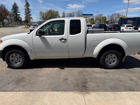 Used 2013 Nissan Frontier S RWD image 6