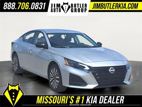 Used 2024 Nissan Altima 2.5 SV image 28