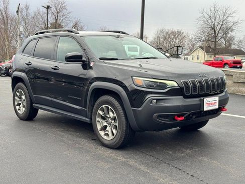 Used 2022 Jeep Cherokee Trailhawk w/ Comfort/Convenience Group image 2
