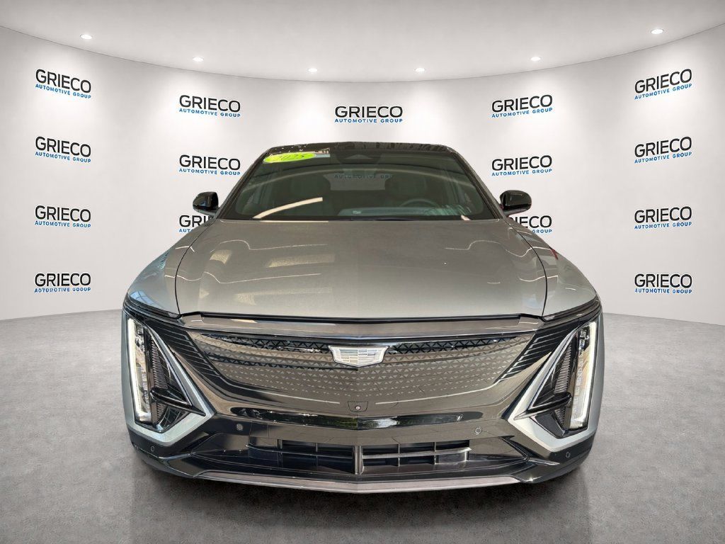 Used 2025 Cadillac Lyriq Sport w/ LPO, Floor Liner Package AWD/4WD image 2