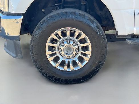 Used 2022 Ford F250 XLT w/ XLT Premium Package AWD/4WD image 31