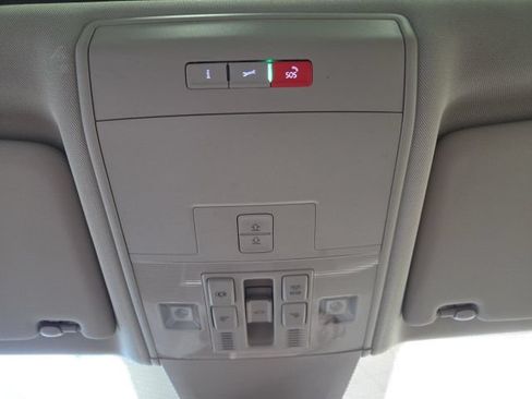 Certified 2021 Volkswagen Atlas SEL AWD/4WD image 31