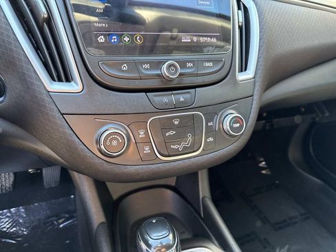Used 2020 Chevrolet Malibu RS image 25
