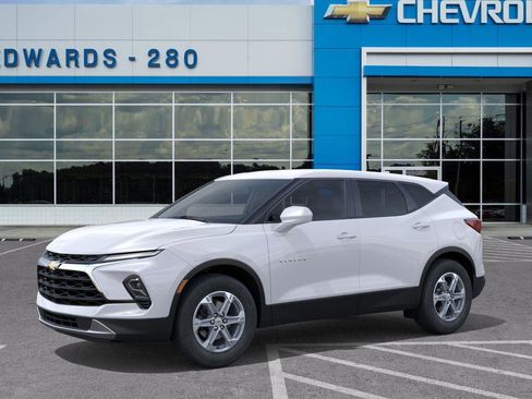 New 2025 Chevrolet Blazer LT image 2