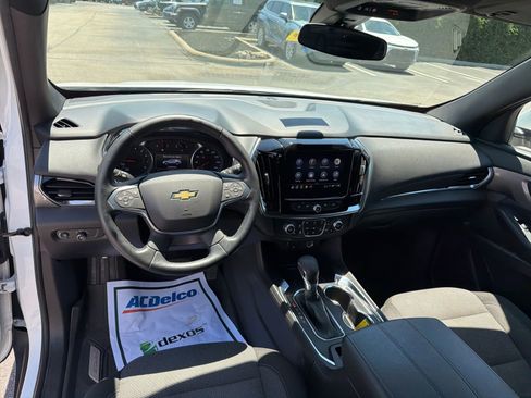 Used 2023 Chevrolet Traverse LT FWD image 26