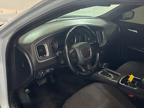 Used 2022 Dodge Charger SXT RWD image 7